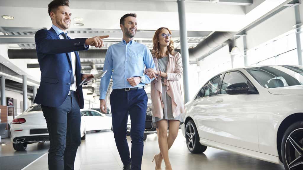 5 Ways for Automakers to Use Location Intelligence to Sell More Cars and Drive Customer Satisfaction